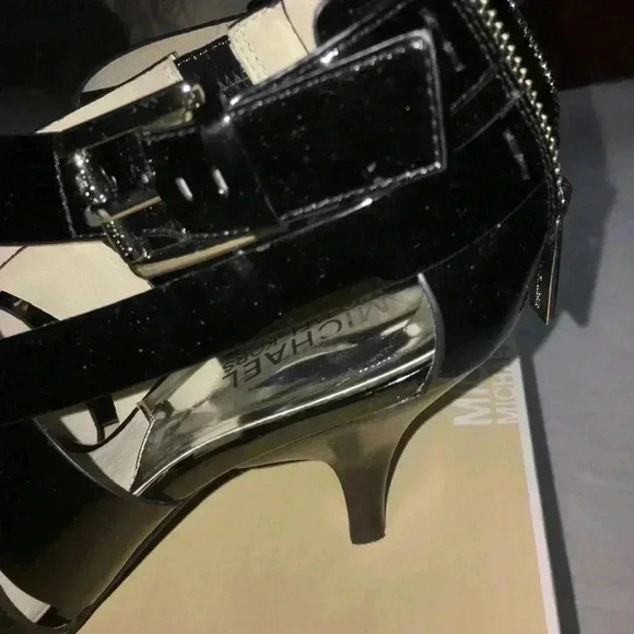 Michaels kors heels - Picture 4 of 4